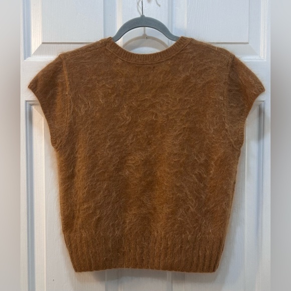 NWOT Pilcro Brushed Cashmere Short Sleeve Sweater Women Sz M Camel Quiet Luxury - Picture 2 of 8